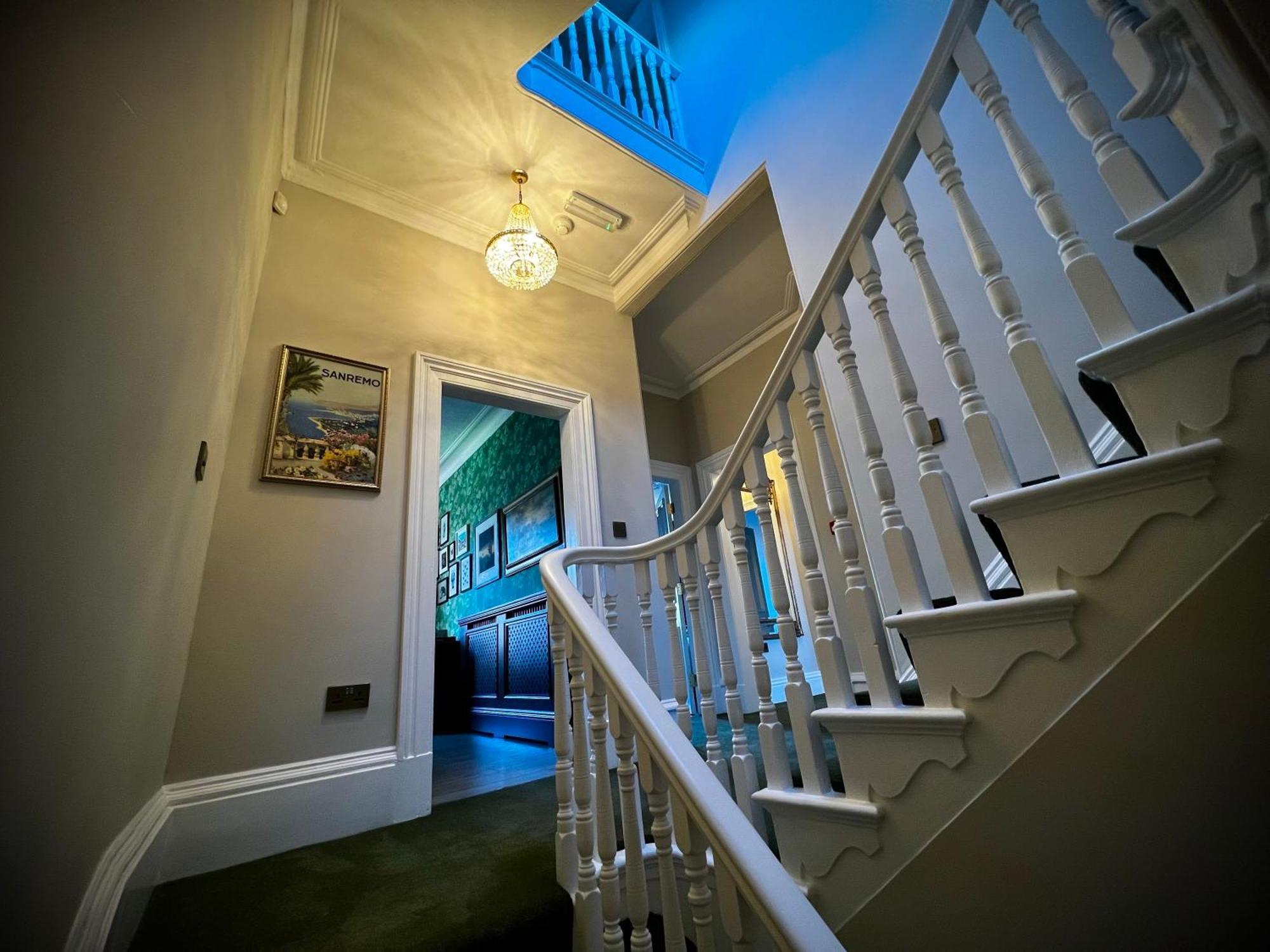Victorian Townhouse - *
